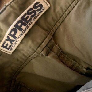 Express Precision Fit VINTAGE Cargo Style Boot Cut Size 6 Army Green